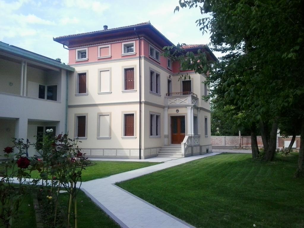 Villa Delle Rose Portogruaro Buitenkant foto